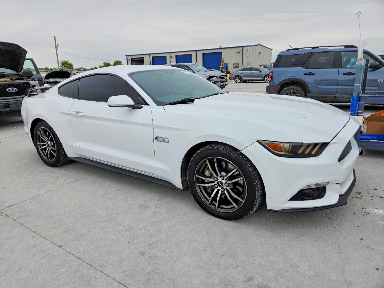 2017 Ford Mustang Gt - zdjęcie 4