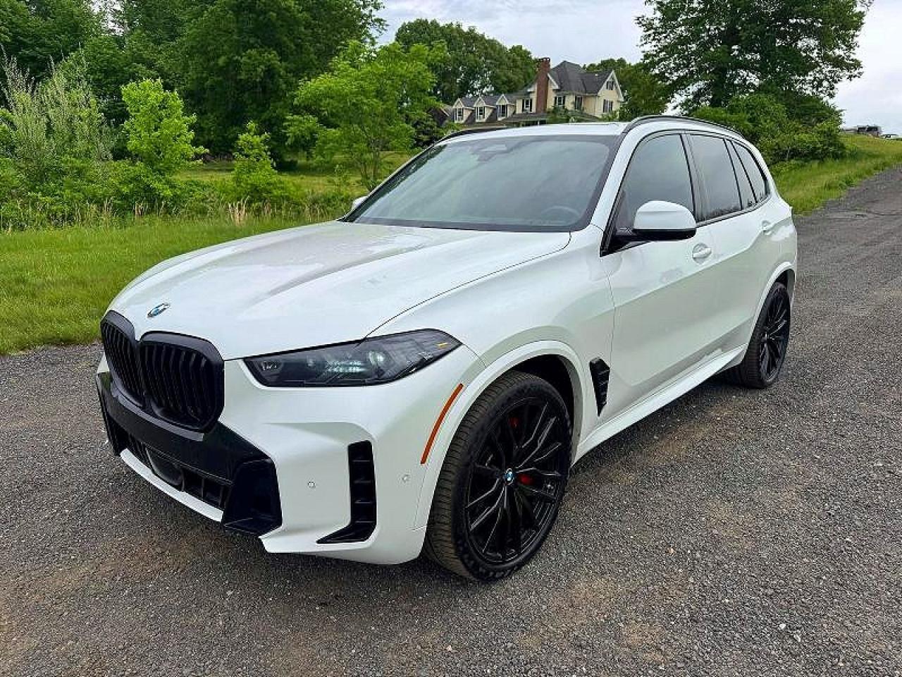 2024 BMW X5 xDrive40I - zdjęcie główne