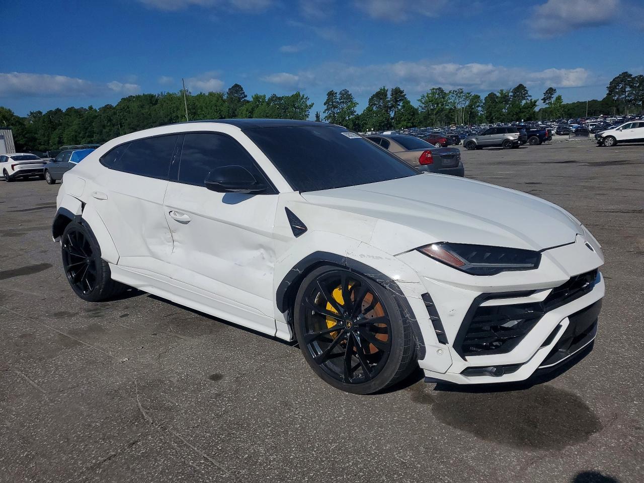 2019 Lamborghini Urus - zdjęcie 4