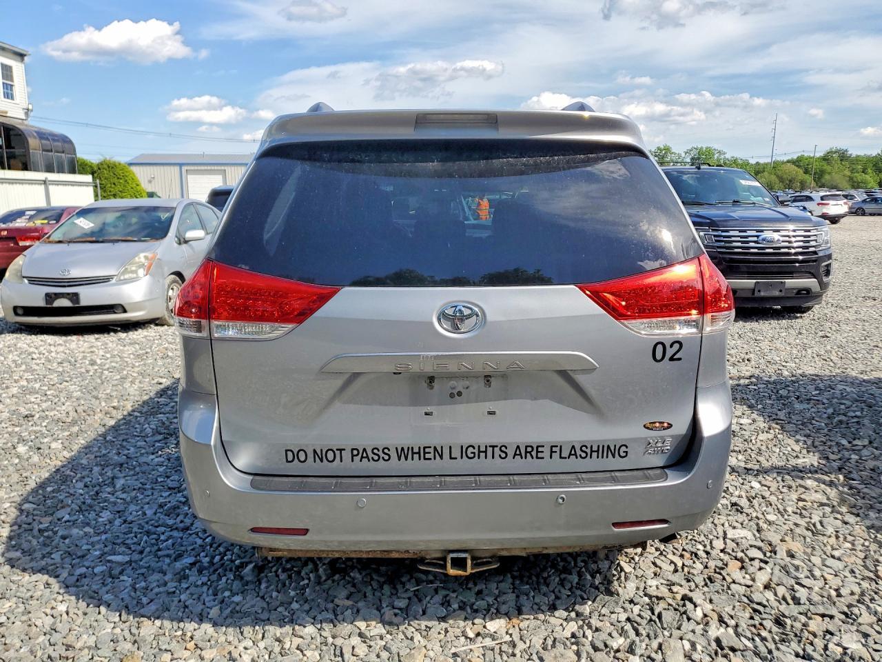 2014 Toyota Sienna Xle 7-Passenger - zdjęcie 6