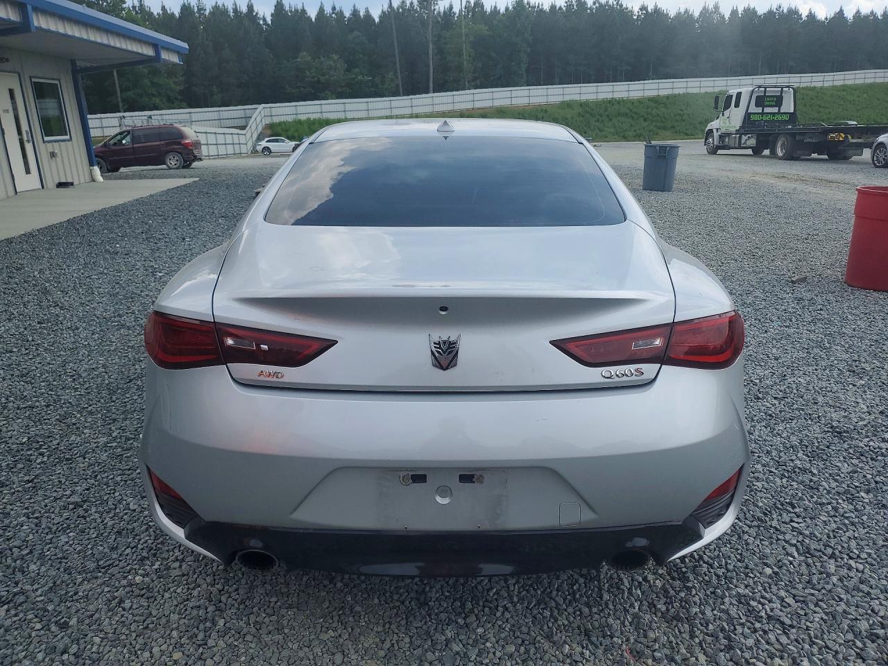 2019 Infiniti Q60 Red Sport 400 - zdjęcie 6