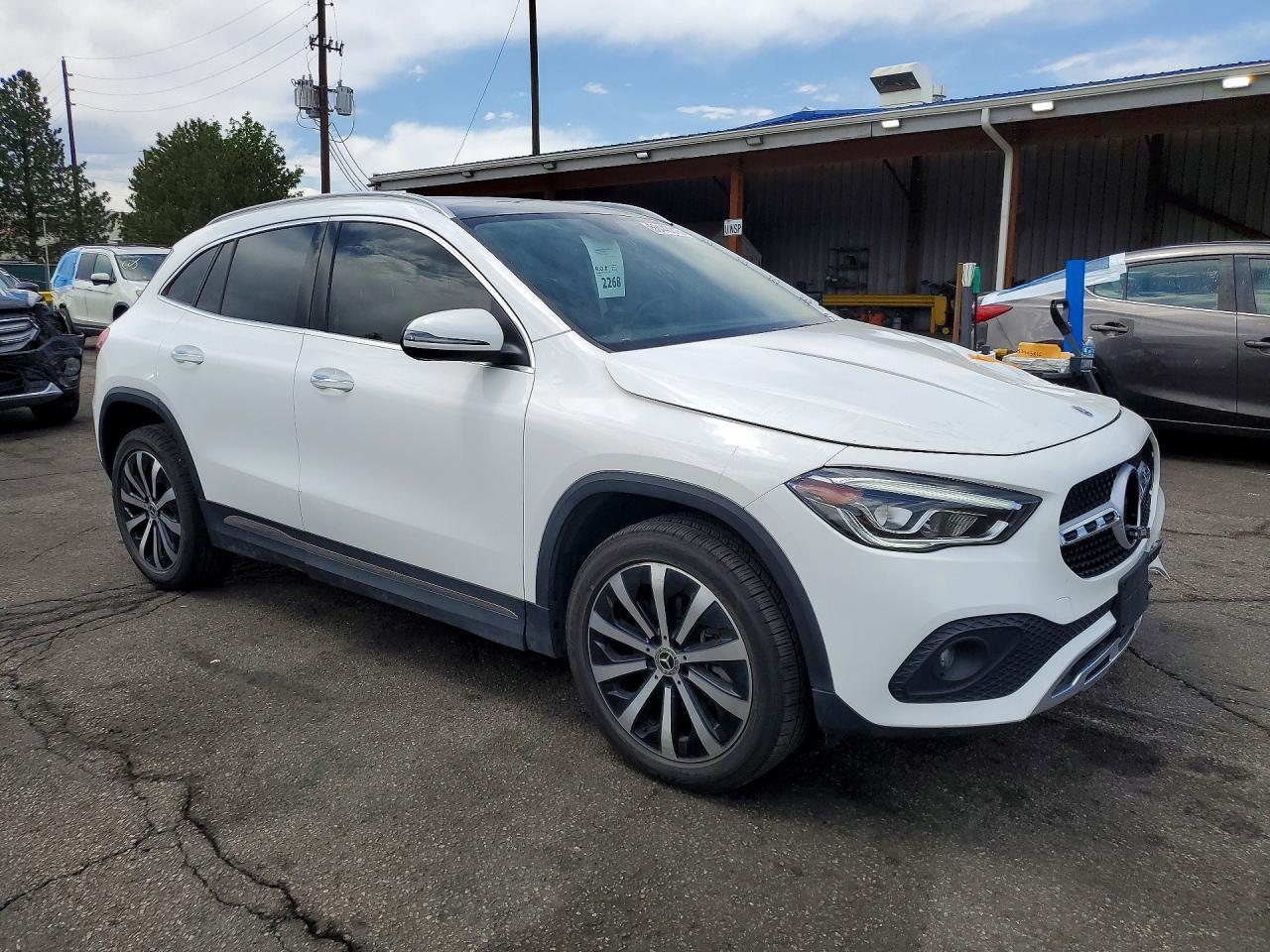 2023 Mercedes-Benz Gla 250 4Matic - zdjęcie 4