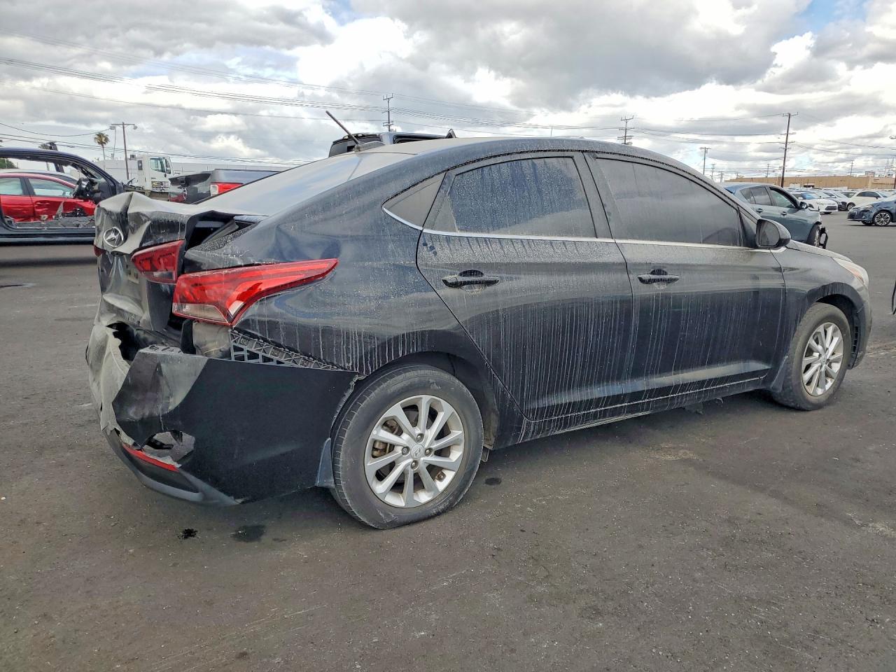 2022 Hyundai Accent Sel - zdjęcie 3