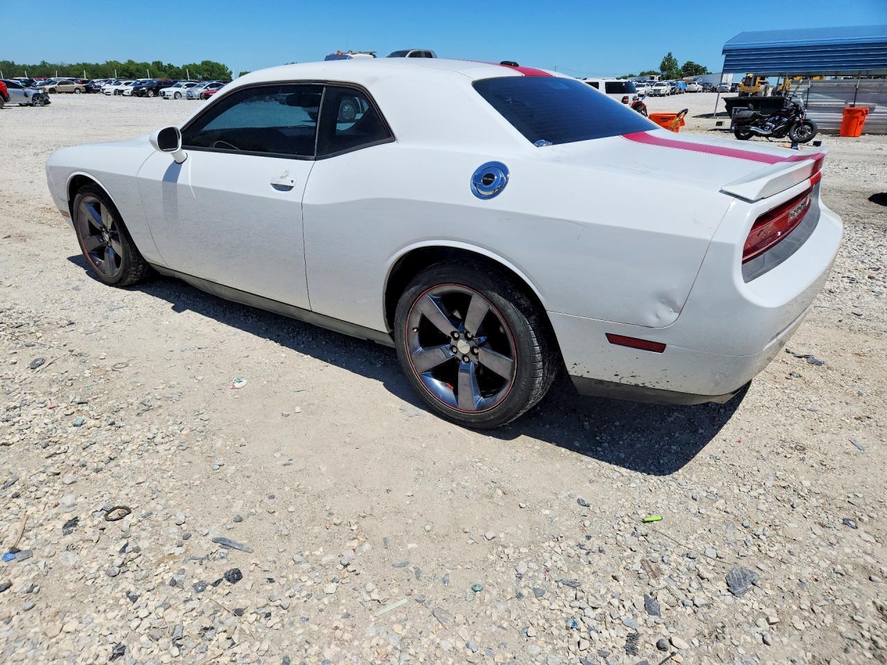 2014 Dodge Challenger Sxt - zdjęcie 2