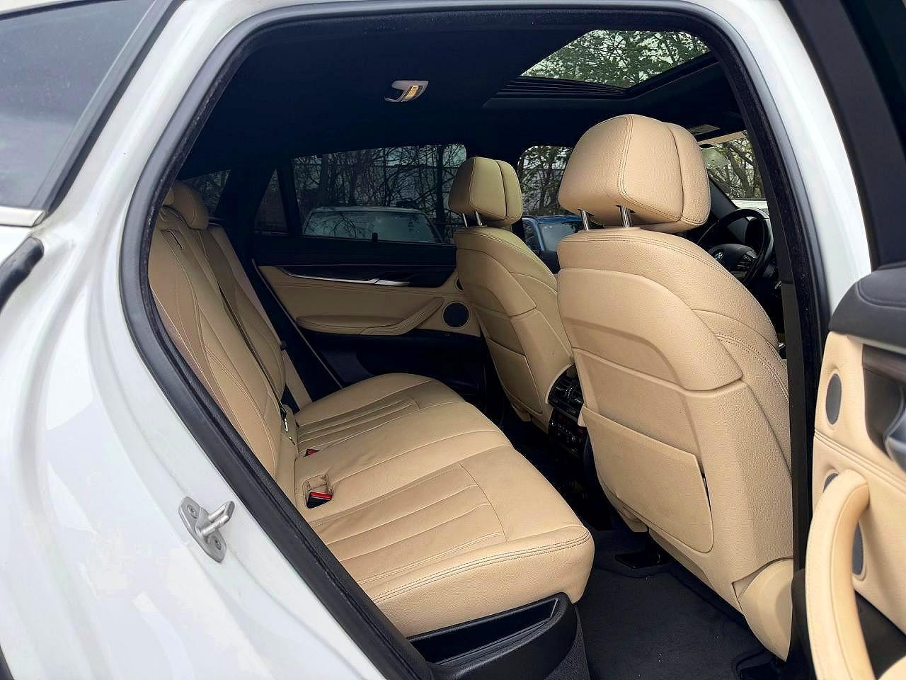 2017 BMW X6 xDrive50I - zdjęcie 6