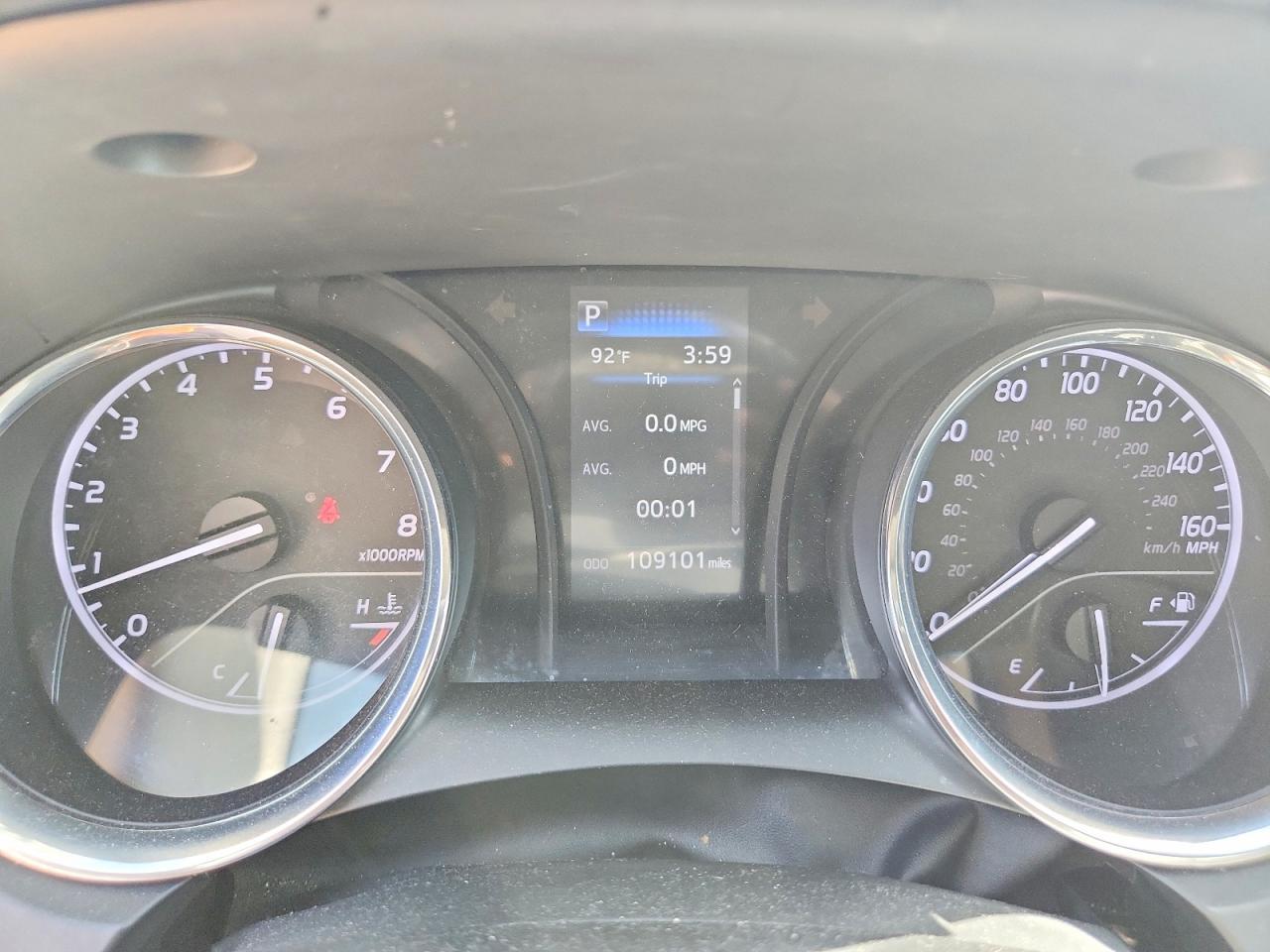 2020 Toyota Camry Se - zdjęcie 9
