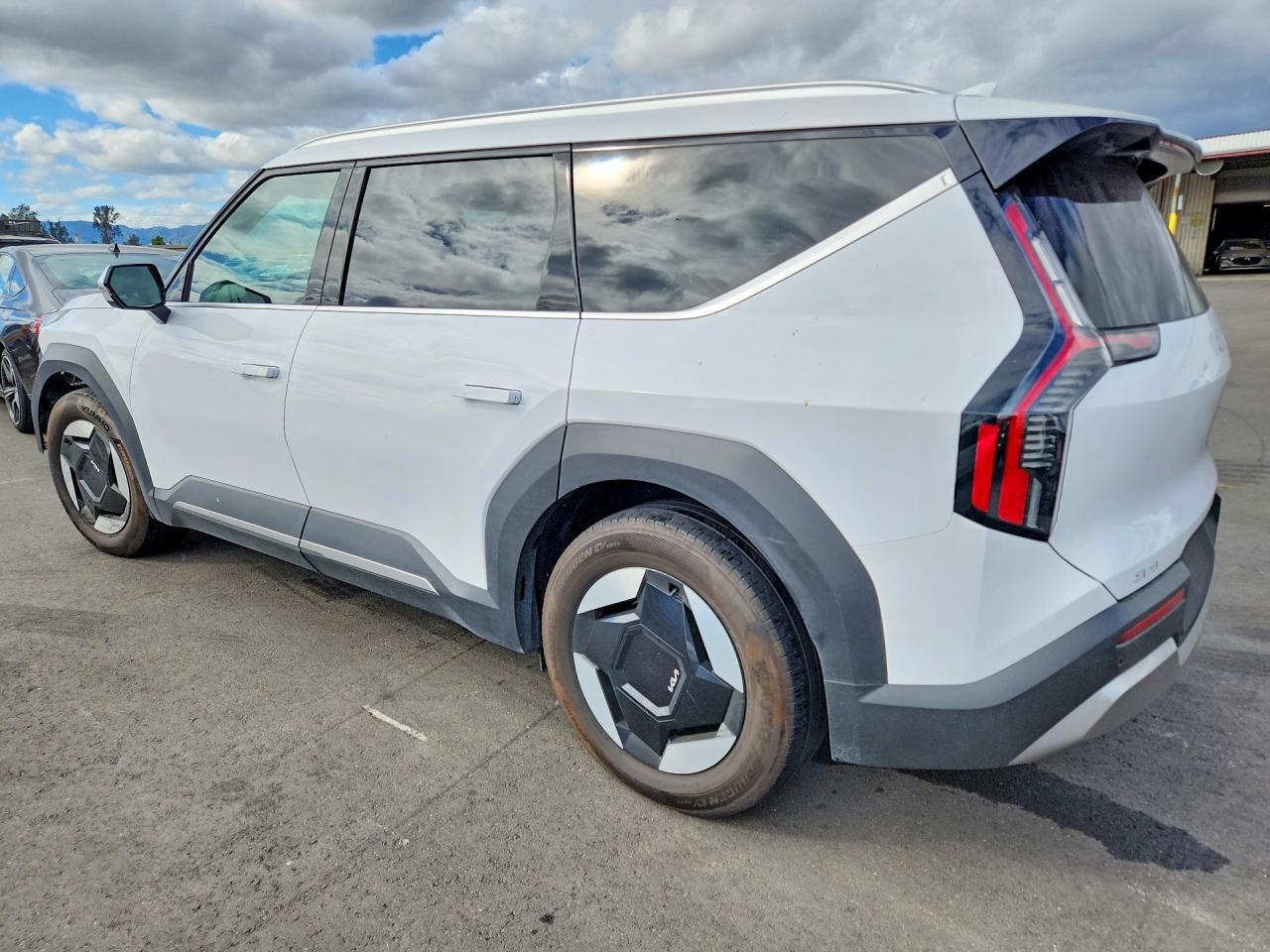 2025 Kia Ev9 Wind - zdjęcie 2