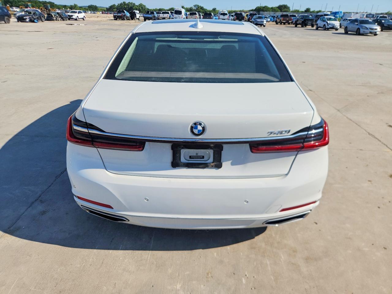 2020 BMW 740 I - zdjęcie 6