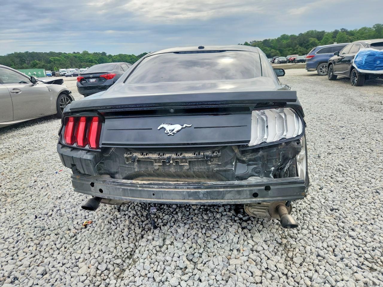 2019 Ford Mustang - zdjęcie 6