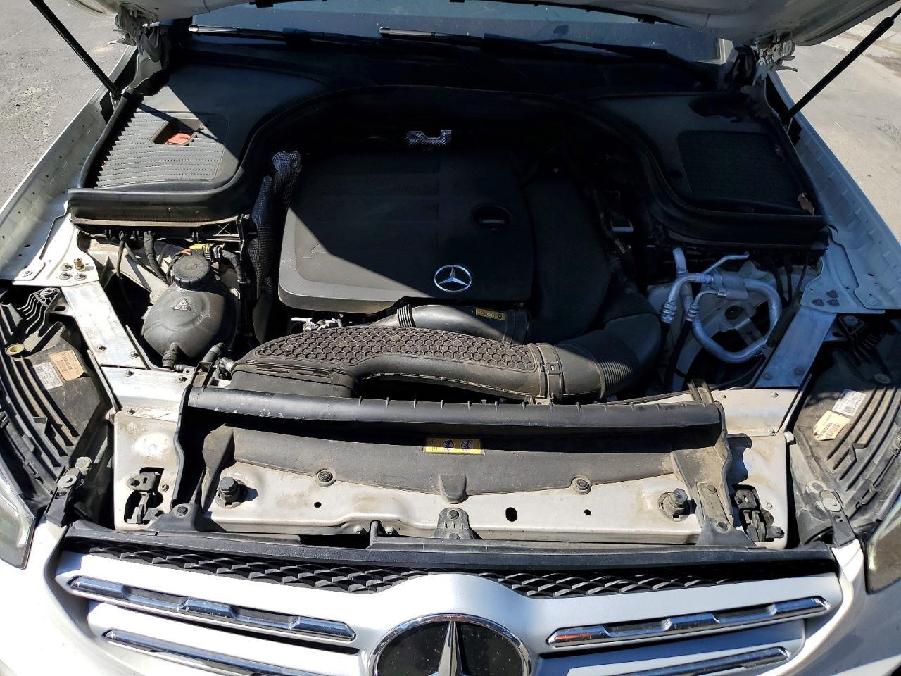 2021 Mercedes-Benz Glc 300 - zdjęcie 12