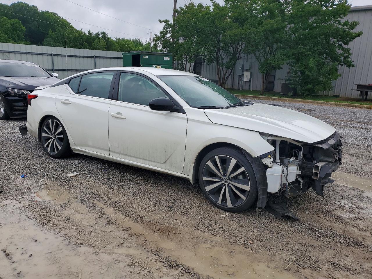 2022 Nissan Altima Sr - zdjęcie 4