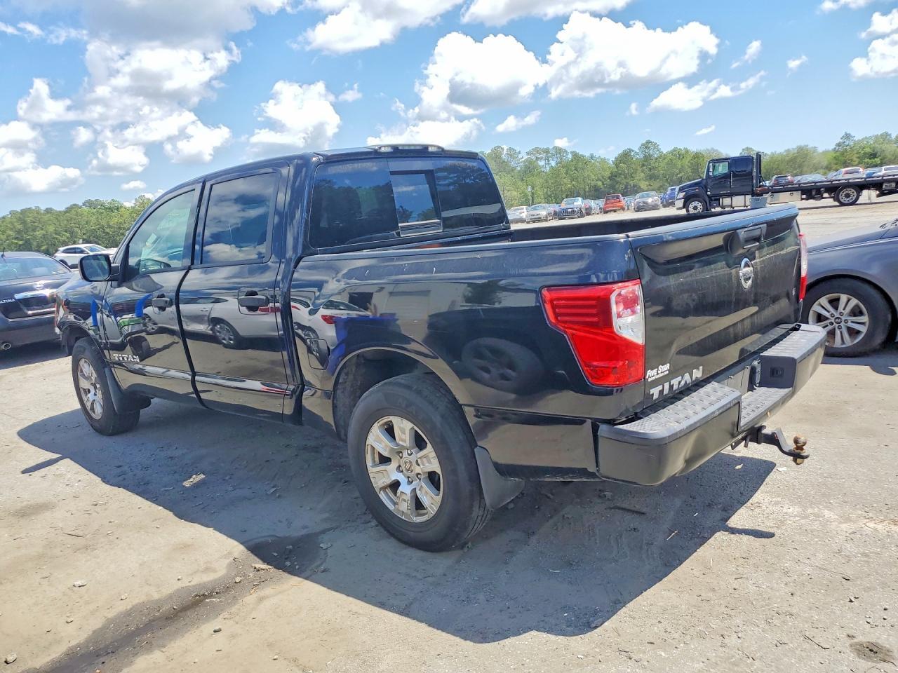 2018 Nissan Titan S - zdjęcie 2