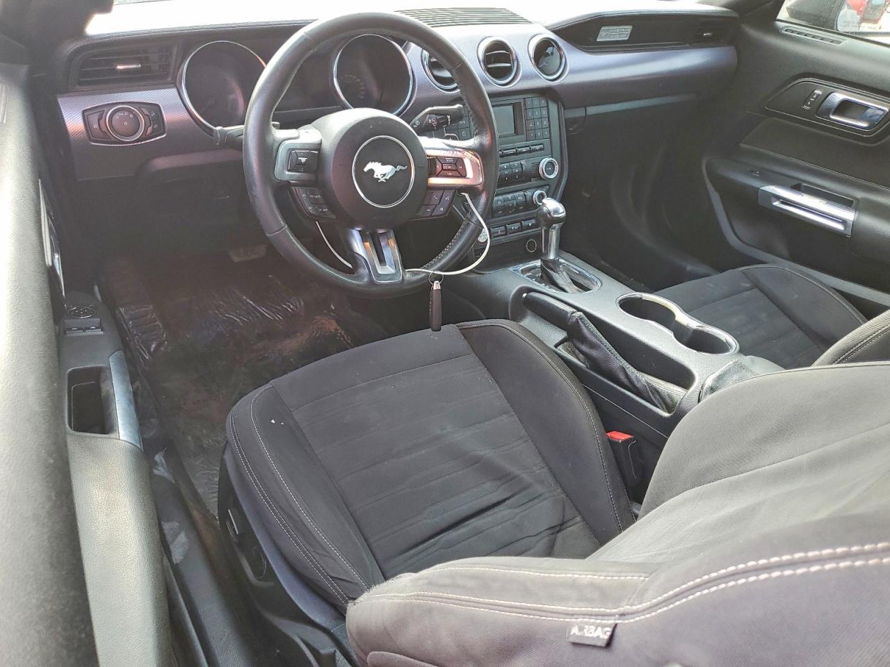 2016 Ford Mustang - zdjęcie 8