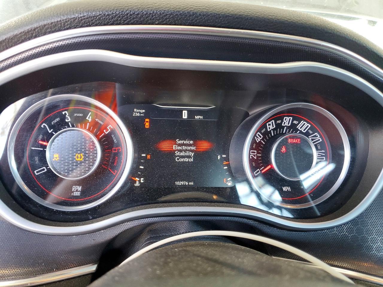 2016 Dodge Challenger R - zdjęcie 9