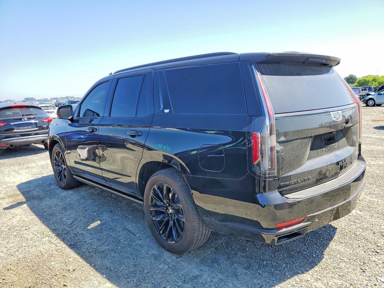 2024 Cadillac Escalade Sport Platinum - zdjęcie 2