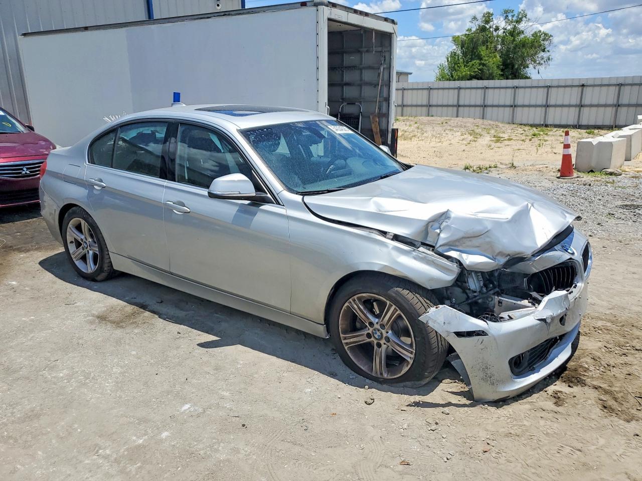 2015 BMW 328 I - zdjęcie 4