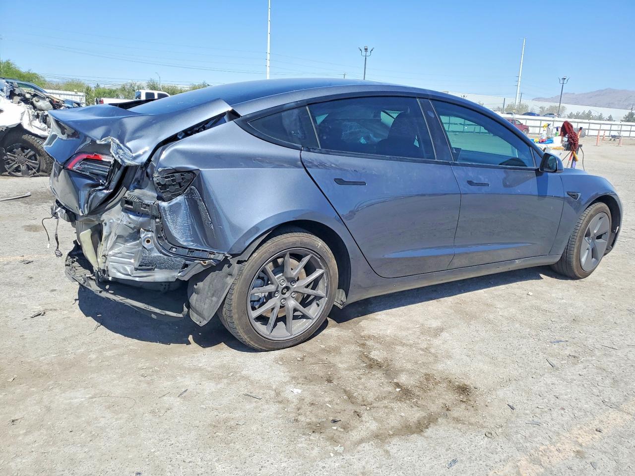 2023 Tesla Model 3 - zdjęcie 3