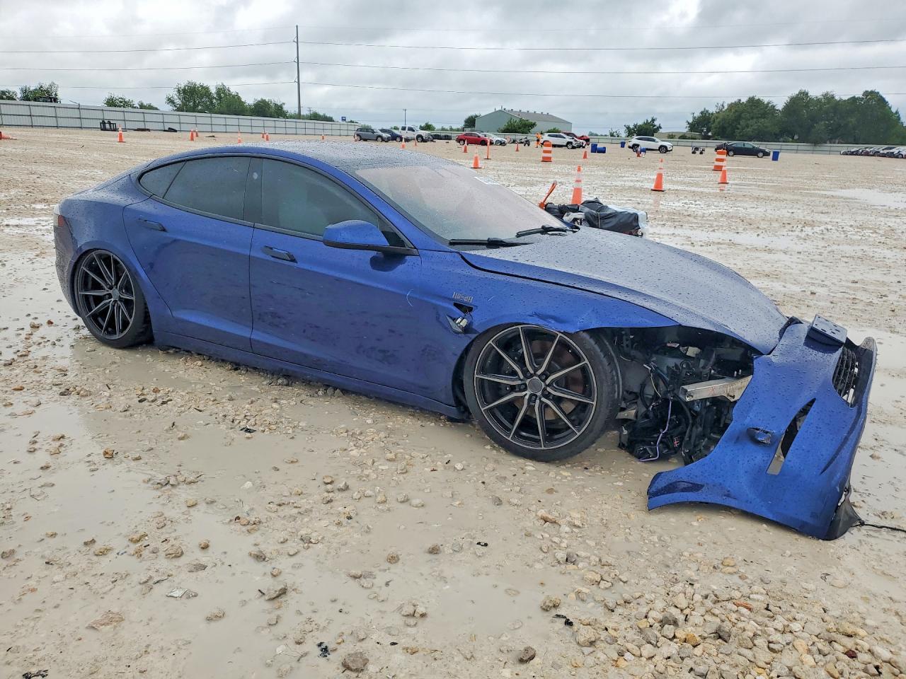 2021 Tesla Model S - zdjęcie 4