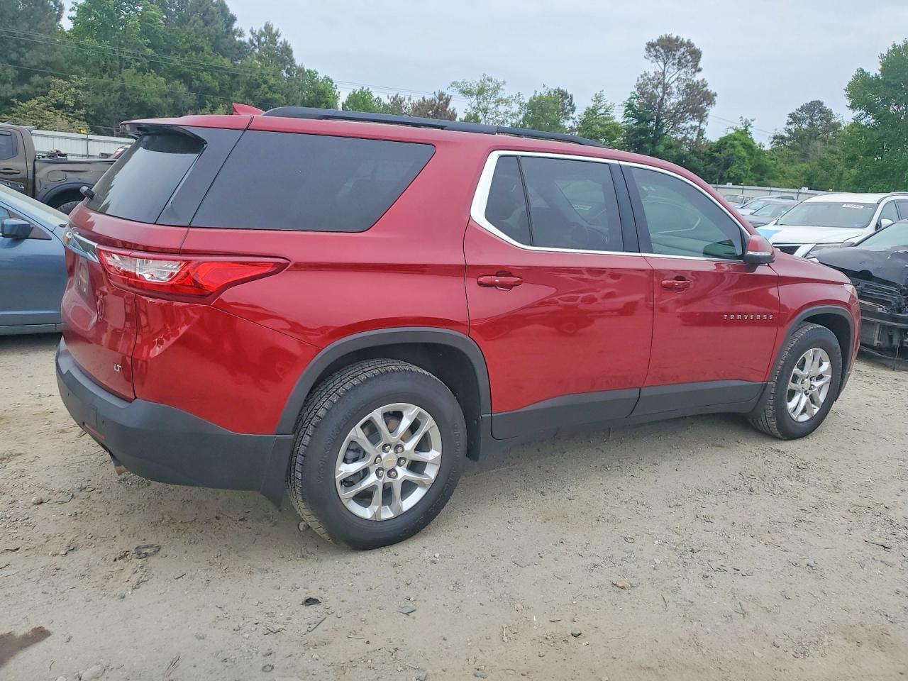 2021 Chevrolet Traverse Lt - zdjęcie 3
