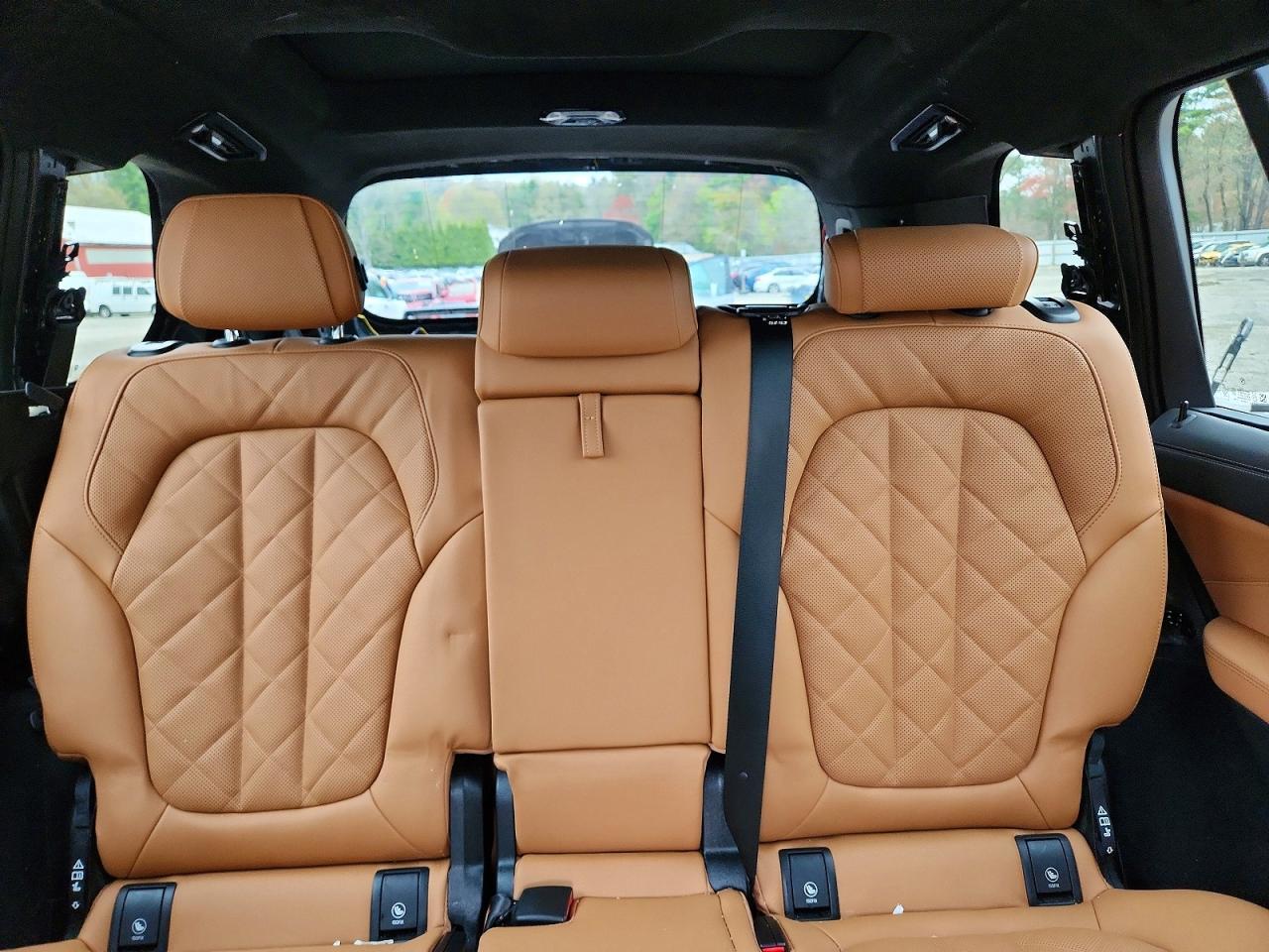 2026 BMW X7 xDrive40I - zdjęcie 10