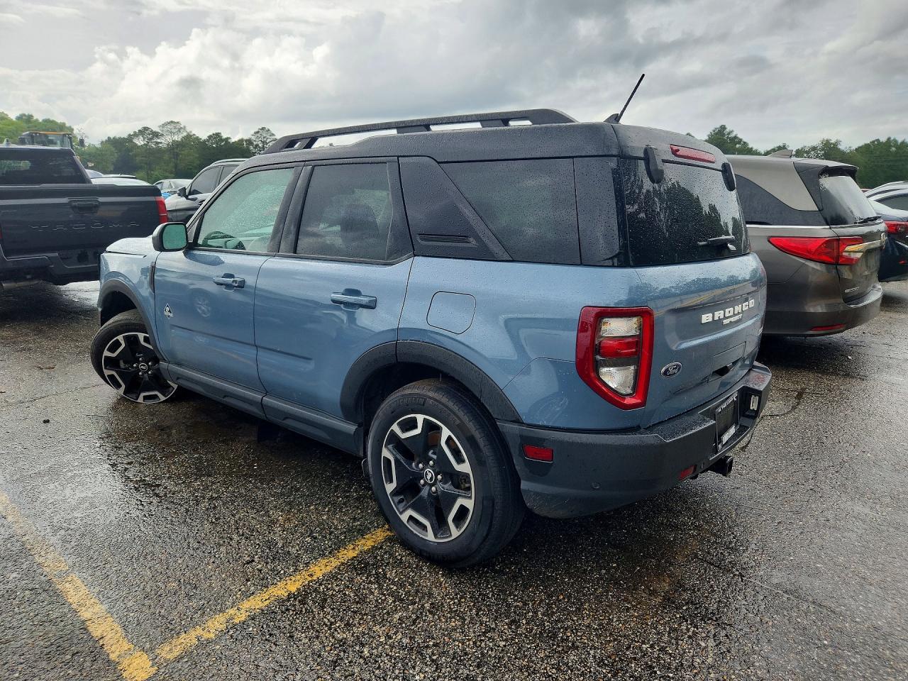 2024 Ford Bronco Sport Outer Banks - zdjęcie 2