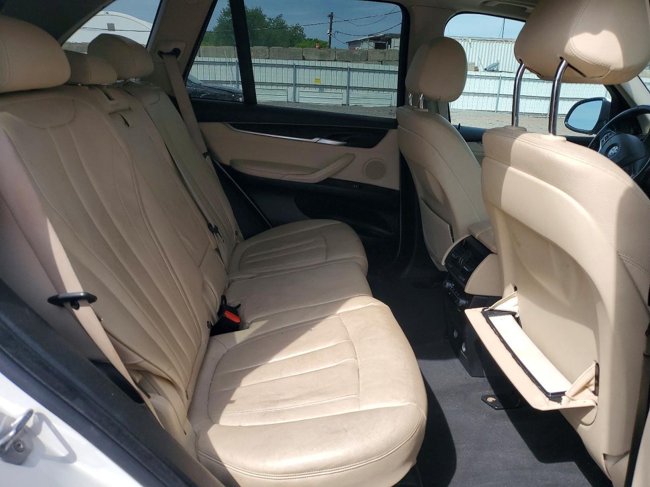 2016 BMW X5 xDrive35I - zdjęcie 11