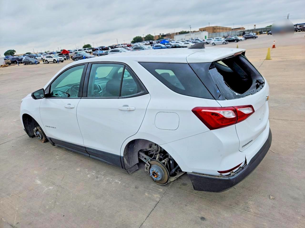 2019 Chevrolet Equinox Ls - zdjęcie 2