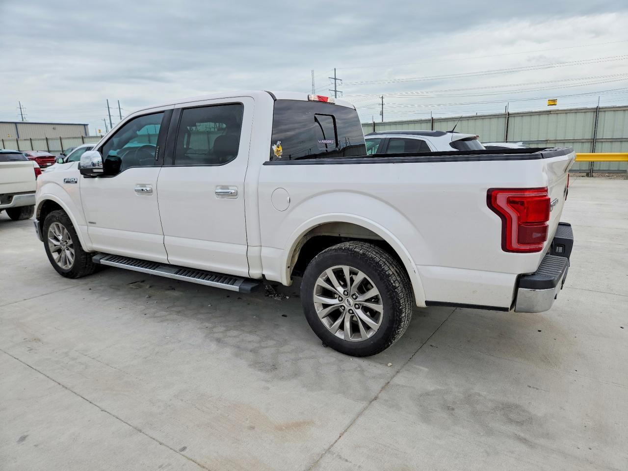 2016 Ford F150 Supercrew - zdjęcie 2