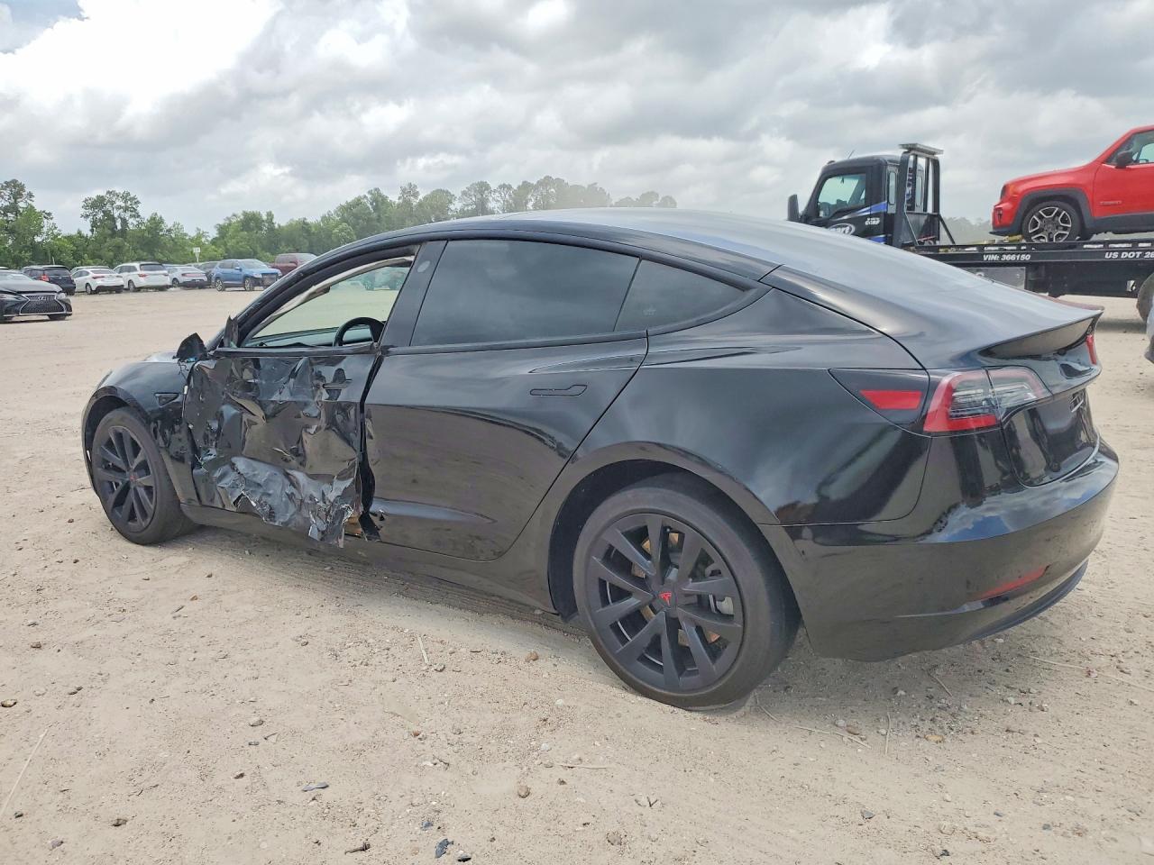 2023 Tesla Model 3 - zdjęcie 2