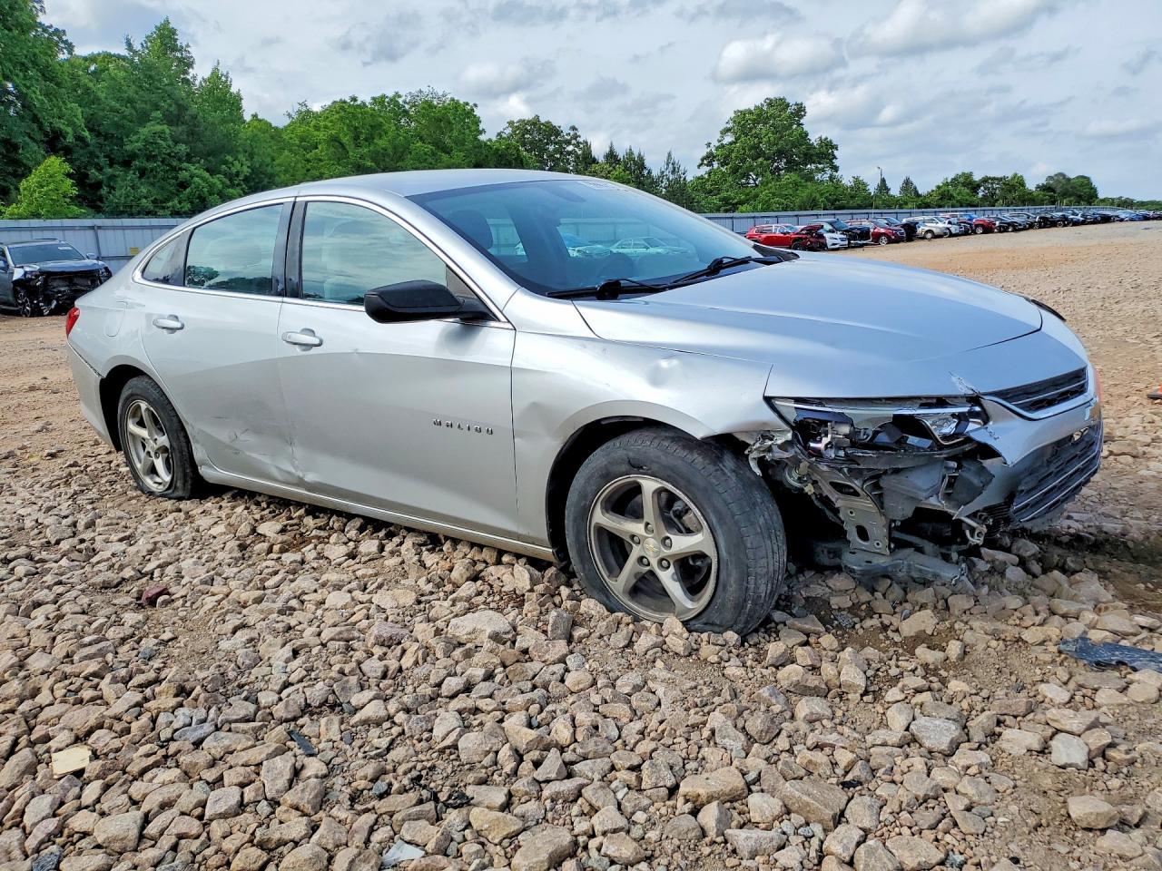 2016 Chevrolet Malibu Ls - zdjęcie 4