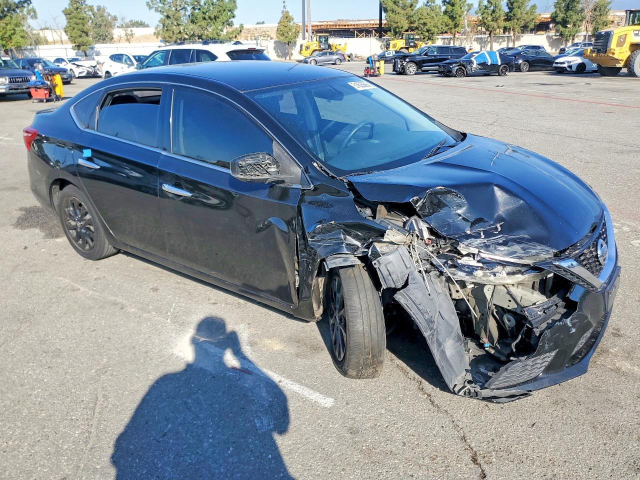 2018 Nissan Sentra S - zdjęcie 4
