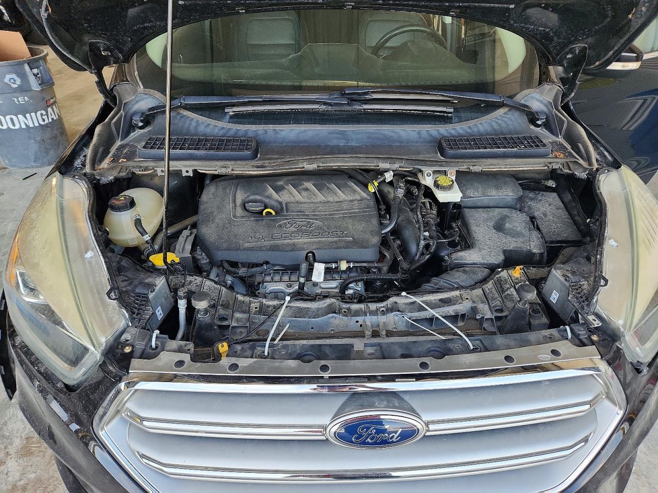 2017 Ford Escape Titanium - zdjęcie 12
