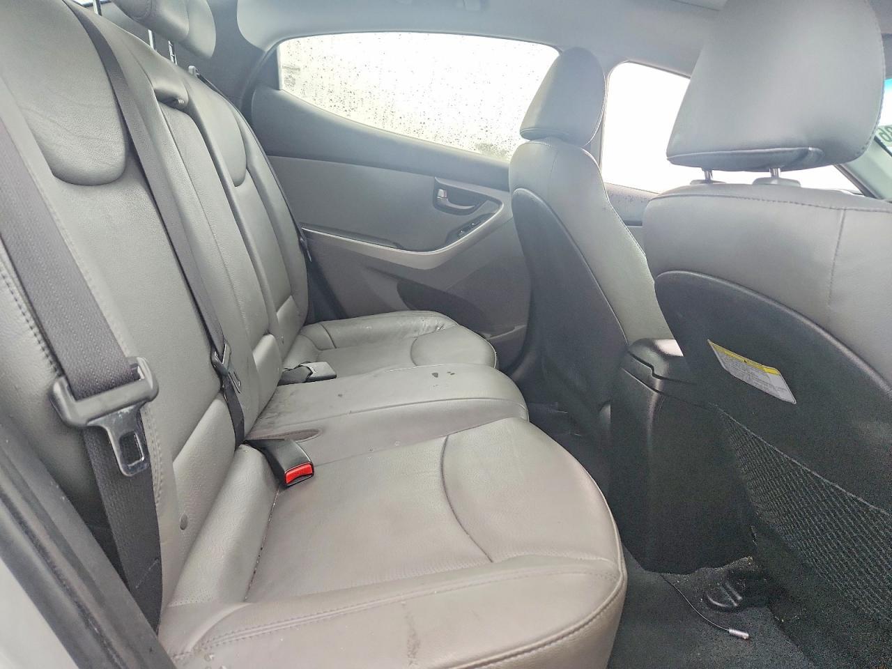 2013 Hyundai Elantra Limited - zdjęcie 10