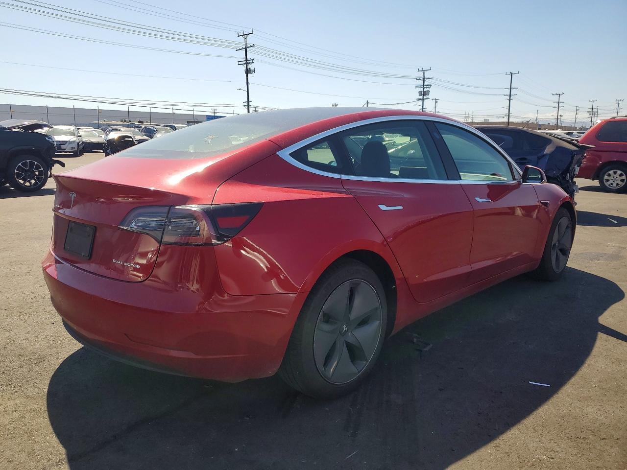 2020 Tesla Model 3 - zdjęcie 3
