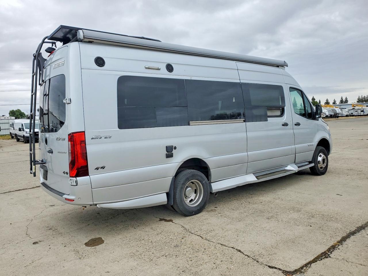2022 Winnebago Sprinter 3 - zdjęcie 3