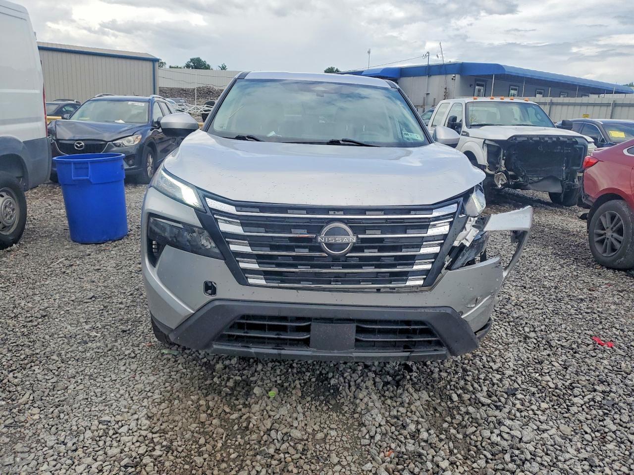 2024 Nissan Rogue Sv - zdjęcie 5