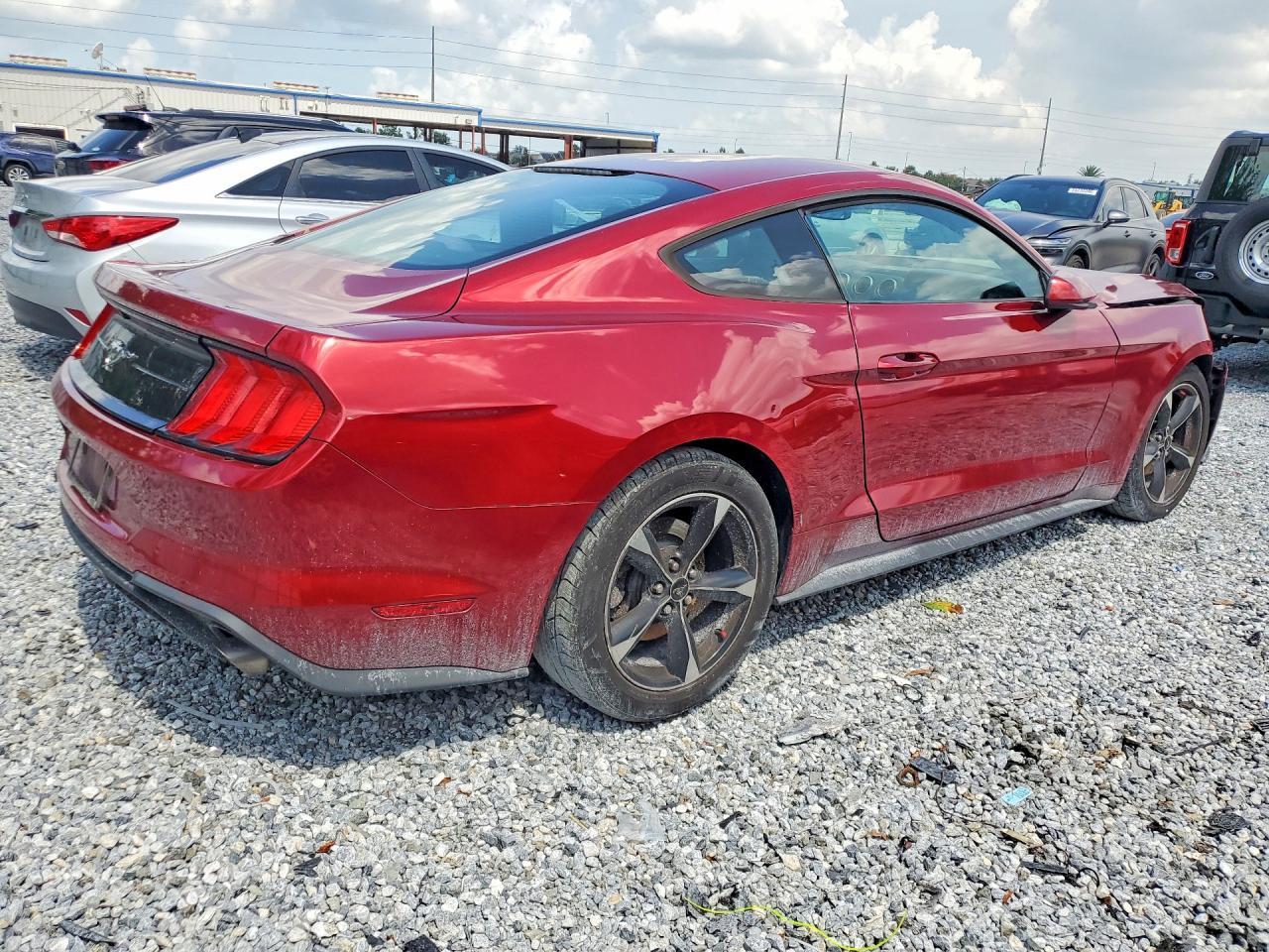 2018 Ford Mustang - zdjęcie 3