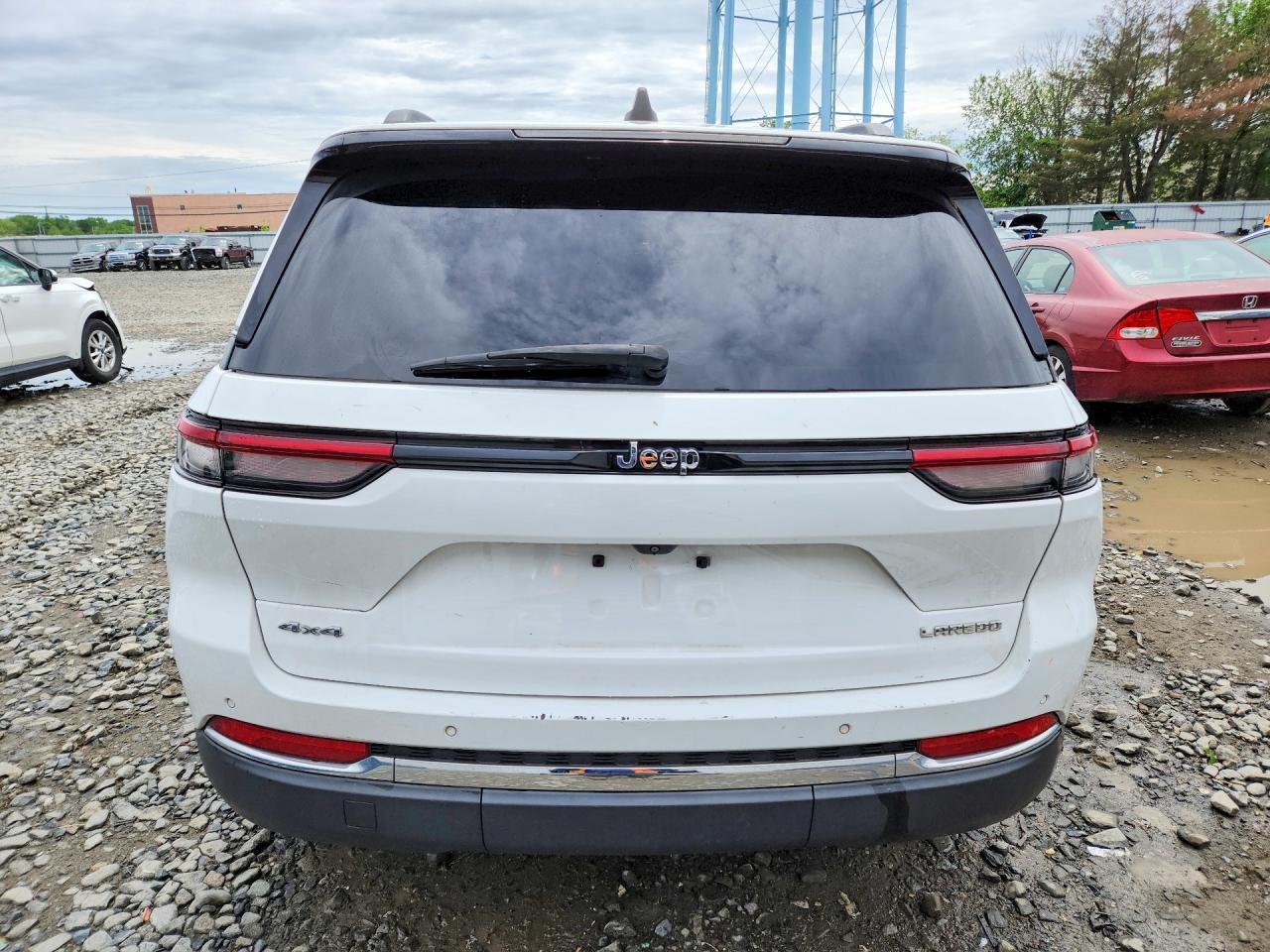 2023 Jeep Grand Cherokee Laredo/Altitude - zdjęcie 6