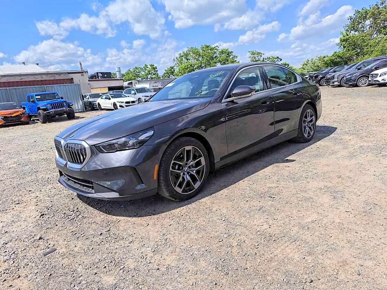 2026 BMW 530 Xi - zdjęcie główne