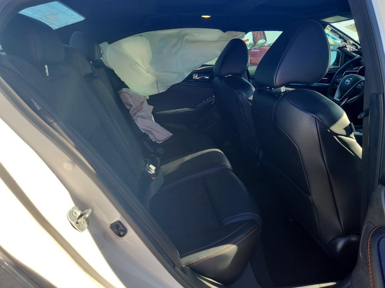 2021 Nissan Maxima Sr - zdjęcie 10