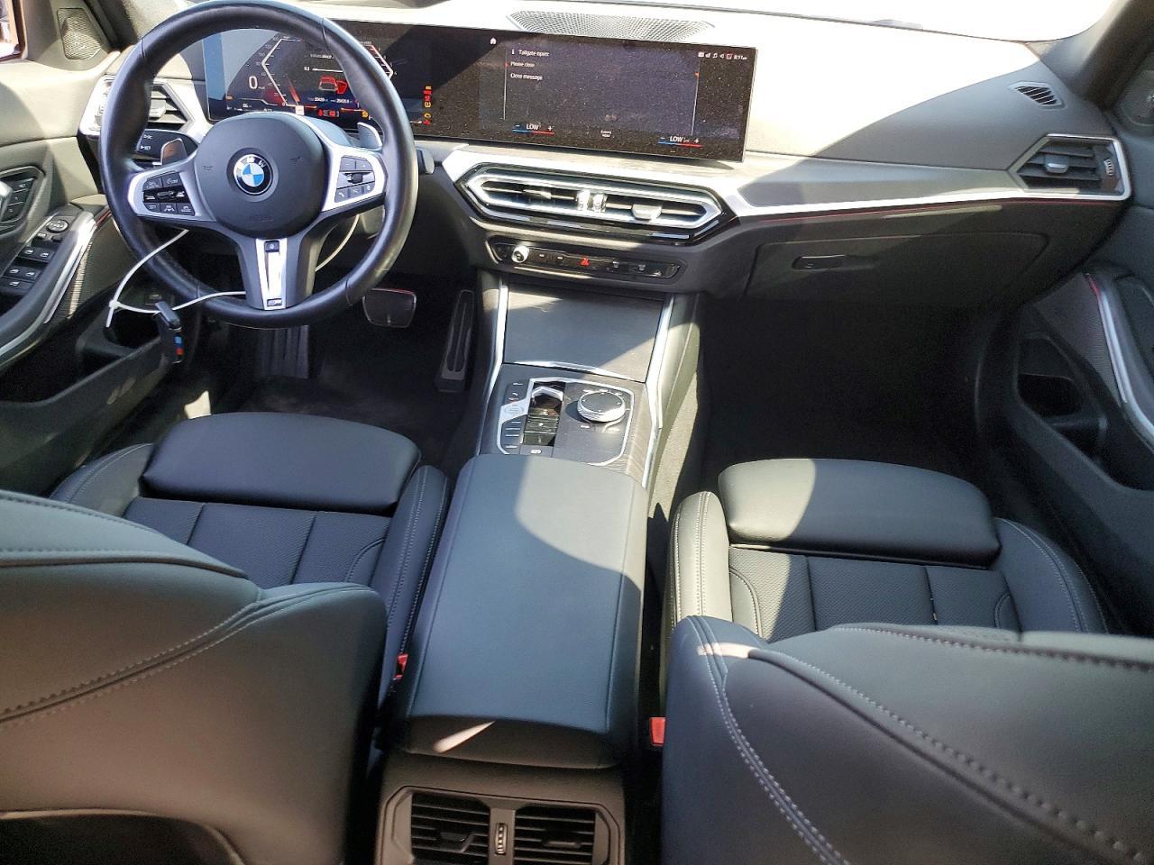 2024 BMW 330I - zdjęcie 8