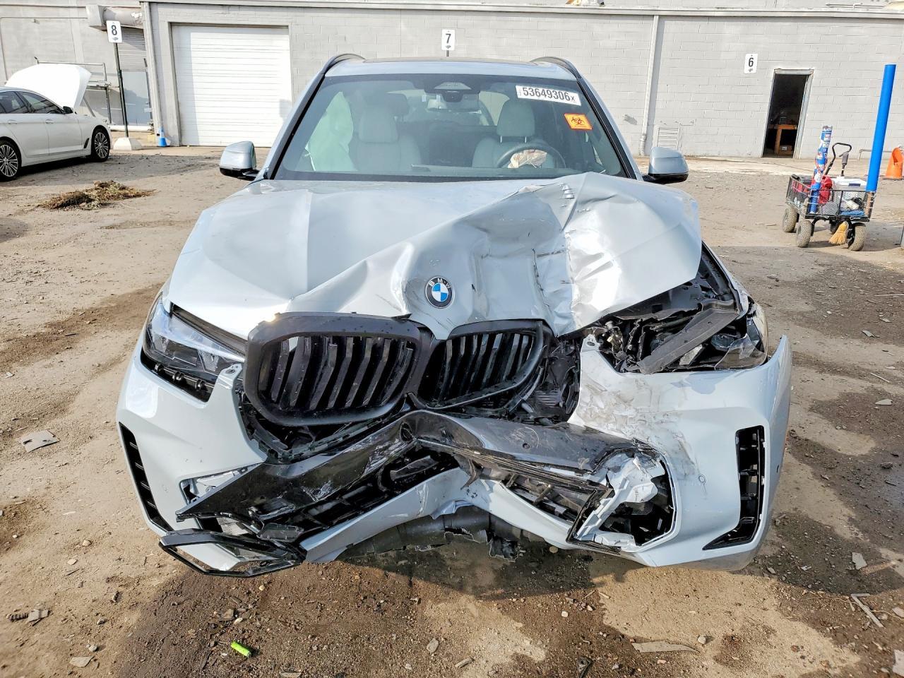 2025 BMW X5 xDrive40I - zdjęcie 5