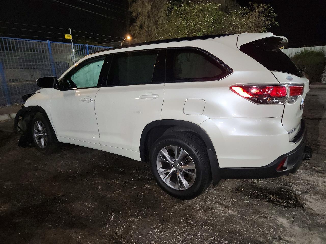 2015 Toyota Highlander Base - zdjęcie 2