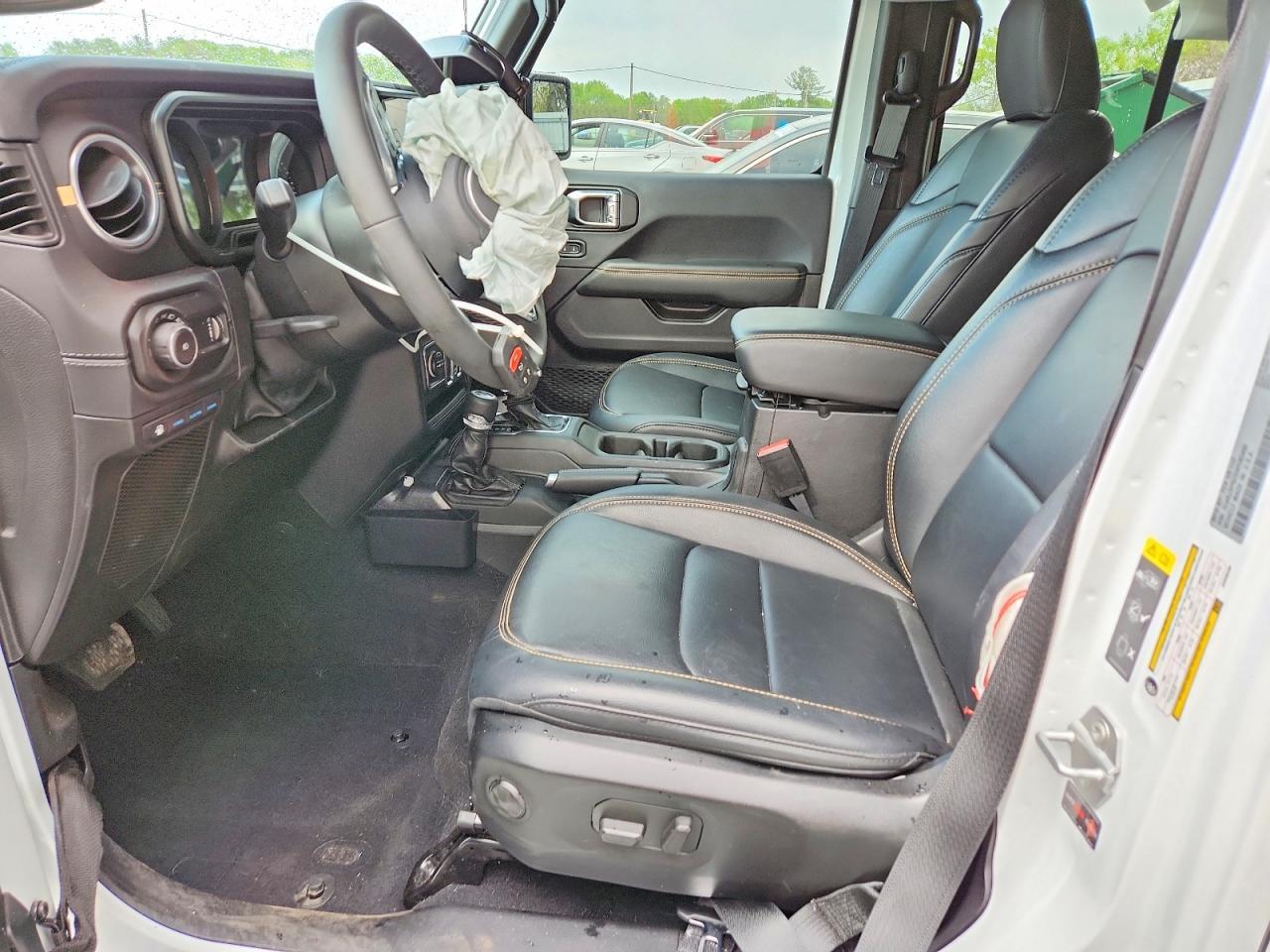 2025 Jeep Wrangler Sahara 4Xe - zdjęcie 7