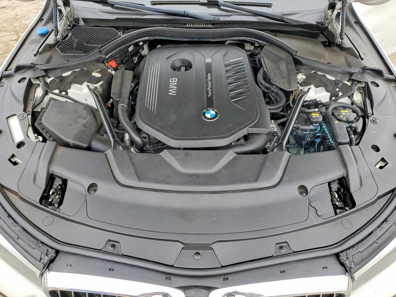 2016 BMW 740 I - zdjęcie 11