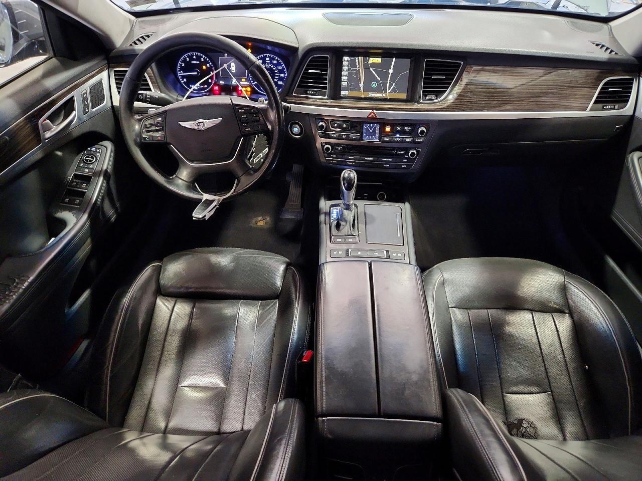 2015 Hyundai Genesis 3.8L - zdjęcie 8