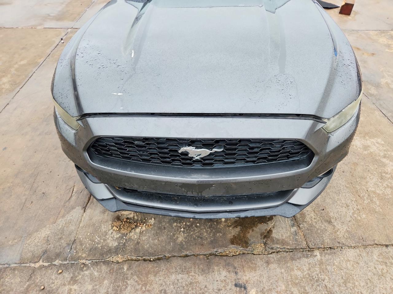 2016 Ford Mustang - zdjęcie 11