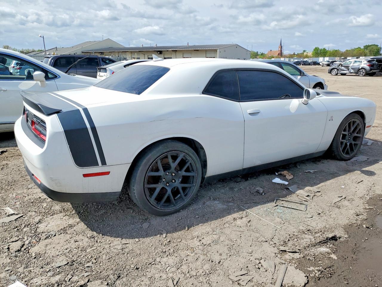 2016 Dodge Challenger R - zdjęcie 3