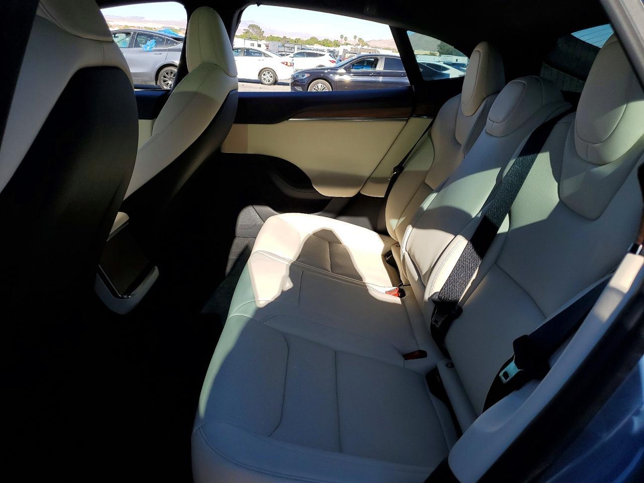 2026 Tesla Model S - zdjęcie 10