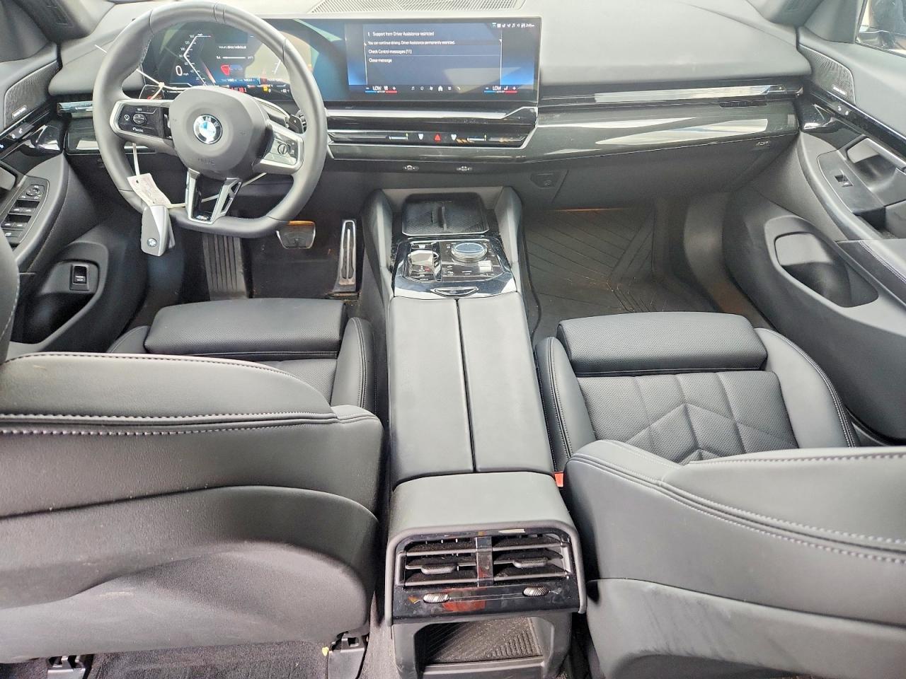 2025 BMW 530 I - zdjęcie 8